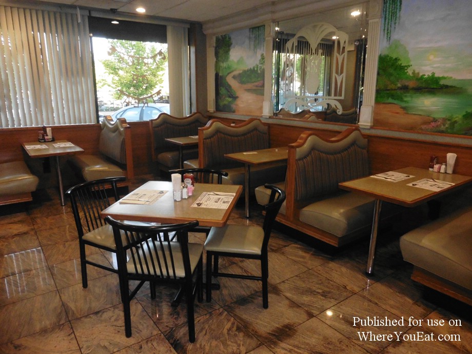 Mike Jr's booth seating